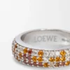 Anillo fino con pavé de plata esterlina y cristales