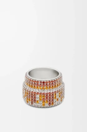 Anillo grande con pavé de plata esterlina y cristales