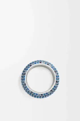 Anillo grande con pavé de plata esterlina y cristales