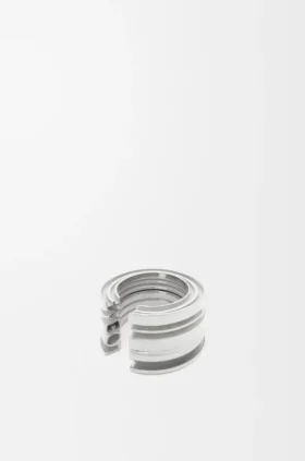 Anillo gráfico de loewe en plata esterlina