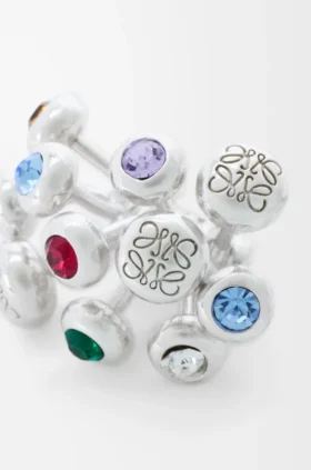Aretes de alfiler en plata esterlina y cristales