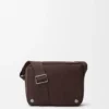 Bandolera Pebble mediana en nubuck granulado Bandolera Pebble mediana en nubuck granulado