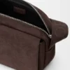 Bandolera Pebble mediana en nubuck granulado Bandolera Pebble mediana en nubuck granulado