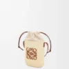 Bolsa cuadrada de palma de iraca y piel de becerro Bolsa cuadrada de palma de iraca y piel de becerro