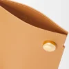 Bolsa para dados Pebble en piel de becerro clásica Bolsa para dados Pebble en piel de becerro clásica