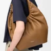 Bolsa «Squeeze» mediana en piel de cordero napa suave