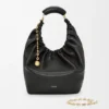 Bolsa «Squeeze» mediana en piel de cordero napa suave Bolsa «Squeeze» mediana en piel de cordero napa suave