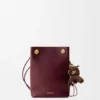 Bolsita Pebble en piel de becerro lisa Bolsita Pebble en piel de becerro lisa