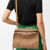 Bolso Amazona 180 mediano en piel de becerro suave Bolso Amazona 180 mediano en piel de becerro suave