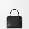 Bolso Amazona 180 mediano en piel de becerro suave Bolso Amazona 180 mediano en piel de becerro suave