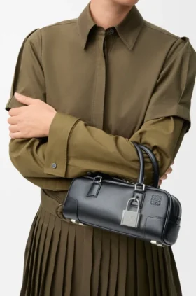 Bolso Amazona 23 Cropped en piel de becerro brillante