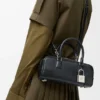 Bolso Amazona 23 Cropped en piel de becerro brillante Bolso Amazona 23 Cropped en piel de becerro brillante