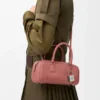 Bolso Amazona 23 Cropped en piel de becerro brillante Bolso Amazona 23 Cropped en piel de becerro brillante
