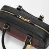 Bolso Amazona 23 Cropped en piel de becerro napa Bolso Amazona 23 Cropped en piel de becerro napa