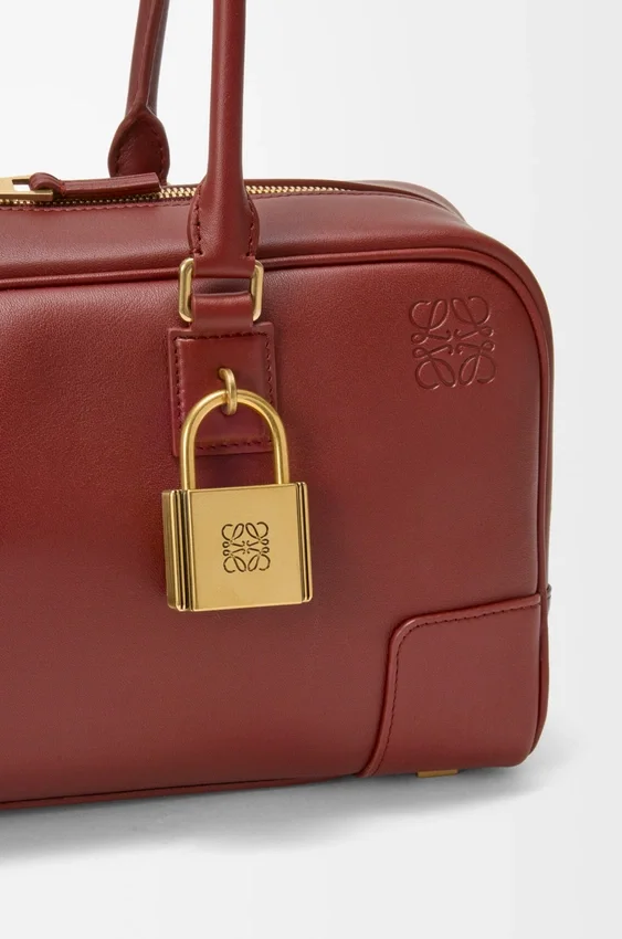 Bolso Amazona 31 Cropped en piel de becerro brillante Bolso Amazona 31 Cropped en piel de becerro brillante