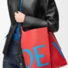 Bolso Bilbao grande tipo cubeta con logotipo extragrande en piel de becerro lisa Bolso Bilbao grande tipo cubeta con logotipo extragrande en piel de becerro lisa
