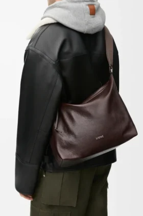 Bolso cruzado Cubi en piel de becerro granulada y flexible