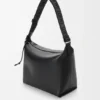 Bolso Cubi Crossbody en piel de becerro lisa y flexible con correa de jacquard Bolso Cubi Crossbody en piel de becerro lisa y flexible con correa de jacquard