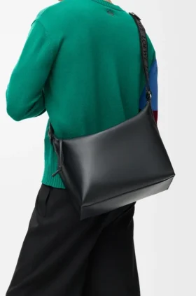 Bolso Cubi Crossbody en piel de becerro lisa y flexible con correa de jacquard