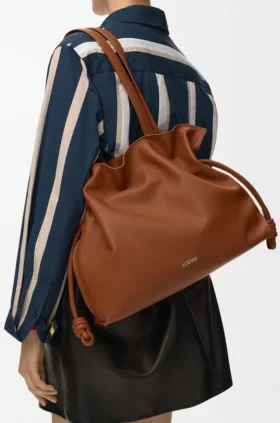 Bolso de mano Flamenco grande en piel de becerro napa