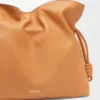 Bolso de mano Flamenco grande en piel de becerro napa Bolso de mano Flamenco grande en piel de becerro napa