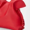 Bolso de mano Flamenco mediano con detalle en espiral, en piel de becerro napa Bolso de mano Flamenco mediano con detalle en espiral, en piel de becerro napa