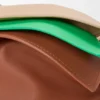 Bolso de mano «Flamenco» mediano en capas, de piel de becerro napa Bolso de mano «Flamenco» mediano en capas, de piel de becerro napa