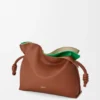 Bolso de mano «Flamenco» mediano en capas, de piel de becerro napa Bolso de mano «Flamenco» mediano en capas, de piel de becerro napa
