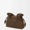 Bolso de mano Flamenco mediano en nubuck granulado Bolso de mano Flamenco mediano en nubuck granulado