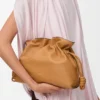 Bolso de mano Flamenco mediano en piel de becerro napa Bolso de mano Flamenco mediano en piel de becerro napa