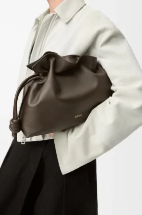 Bolso de mano Flamenco mediano en piel de becerro napa