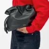 Bolso de mano Flamenco mediano en piel de becerro napa Bolso de mano Flamenco mediano en piel de becerro napa