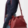 Bolso de mano Flamenco mediano en piel de becerro napa Bolso de mano Flamenco mediano en piel de becerro napa