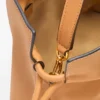 Bolso de mano Flamenco mediano en piel de becerro napa Bolso de mano Flamenco mediano en piel de becerro napa