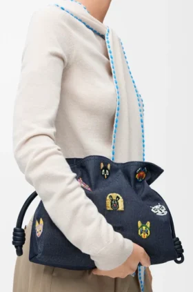 Bolso de mano mediano «Cats Flamenco» en mezclilla bordada
