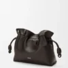 Bolso de mano Panta Flamenco mediano en piel de becerro brillante