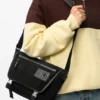 Bolso Flex Messenger mediano en lona y gamuza Bolso Flex Messenger mediano en lona y gamuza