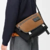 Bolso Flex Messenger mediano en lona y gamuza Bolso Flex Messenger mediano en lona y gamuza