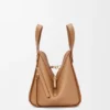 Bolso Hammock Compact en piel de becerro de grano suave