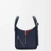 Bolso «Hammock Flip» con diseño en capas en piel de becerro clásica Bolso «Hammock Flip» con diseño en capas en piel de becerro clásica