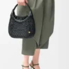 Bolso hobo «Diamond» de piel de becerro Bolso hobo «Diamond» de piel de becerro