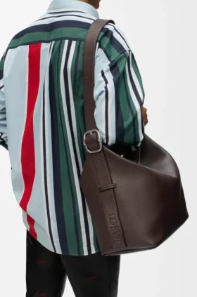 Bolso Hobo Loop grande en piel de becerro granulada y flexible