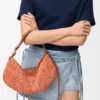 Bolso loewe Swing mediano de rafia y piel de becerro Bolso loewe Swing mediano de rafia y piel de becerro
