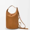 Bolso «Loop» de piel de becerro en gamuza Bolso «Loop» de piel de becerro en gamuza