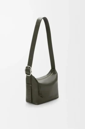Bolso Loop Hobo mediano en piel de becerro granulada y flexible