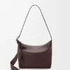 Bolso Loop Hobo mediano en piel de becerro granulada y flexible Bolso Loop Hobo mediano en piel de becerro granulada y flexible