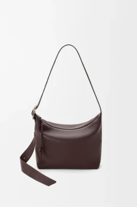 Bolso Loop Hobo mediano en piel de becerro granulada y flexible