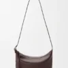 Bolso Loop Hobo mediano en piel de becerro granulada y flexible Bolso Loop Hobo mediano en piel de becerro granulada y flexible