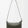 Bolso Loop Hobo mediano en piel de becerro granulada y flexible Bolso Loop Hobo mediano en piel de becerro granulada y flexible