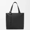 Bolso Loop Zipped Tote en piel de becerro granulada y flexible Bolso Loop Zipped Tote en piel de becerro granulada y flexible